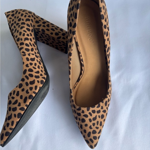 BAMBOO Brown and Black Heels with Leopard Print - Picture 4 of 7